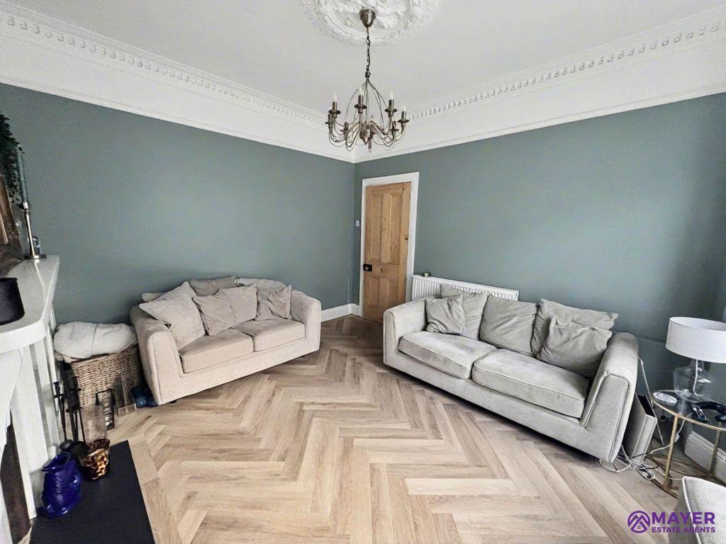 Property photo 3 of 13