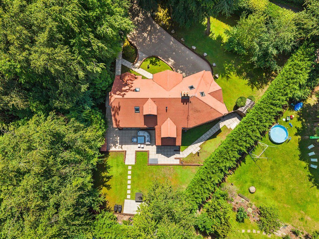 Additional image 4 of 6 bed country house for saleSt. Johns Road, Hazlemere, Buckinghamshire HP15