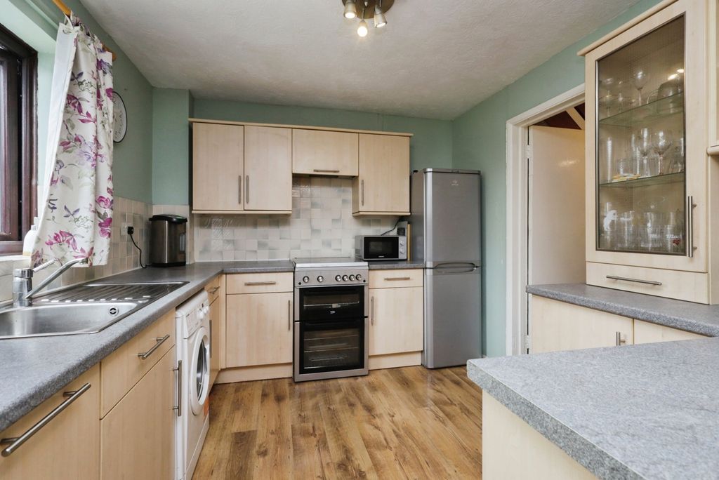 Property photo 3 of 12 Pbox-Img.Jpg