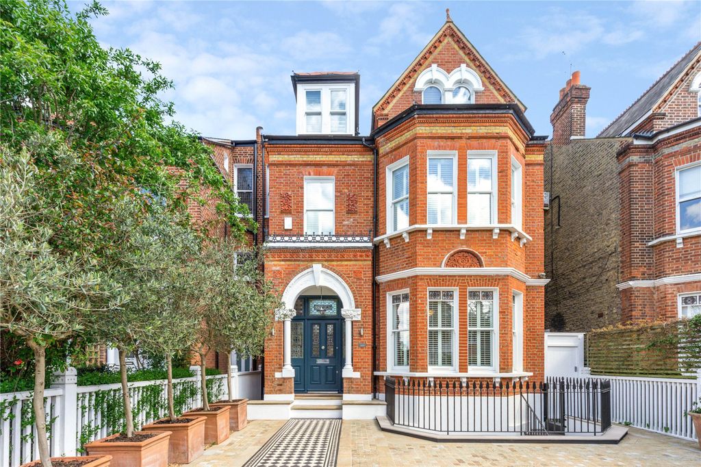 Property photo 1 of 17 Lyford Road