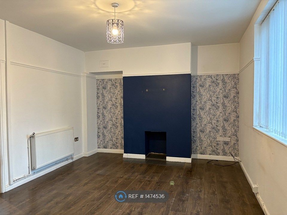 Property photo 2 of 18 Living Room