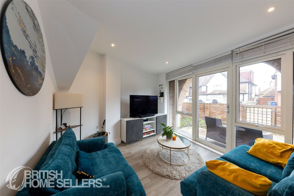 Property photo 2 of 8 Picture No. 04