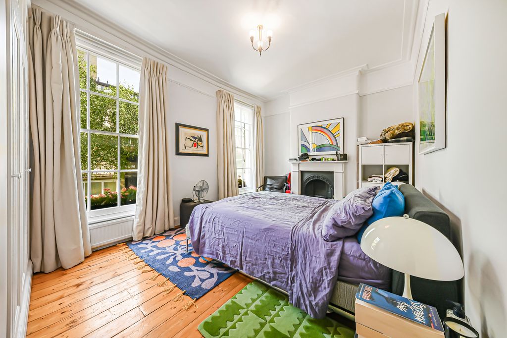 Property photo 3 of 12