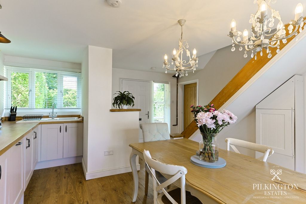 Property photo 3 of 18 5351084