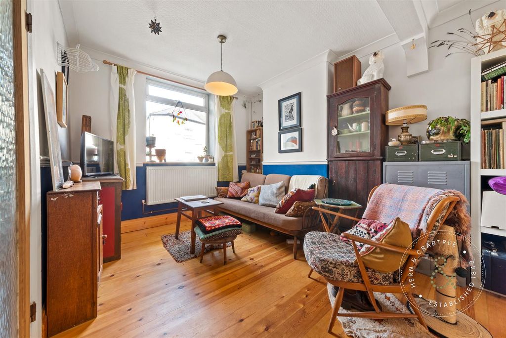 Property photo 2 of 29 Devon-Place-10.Jpg