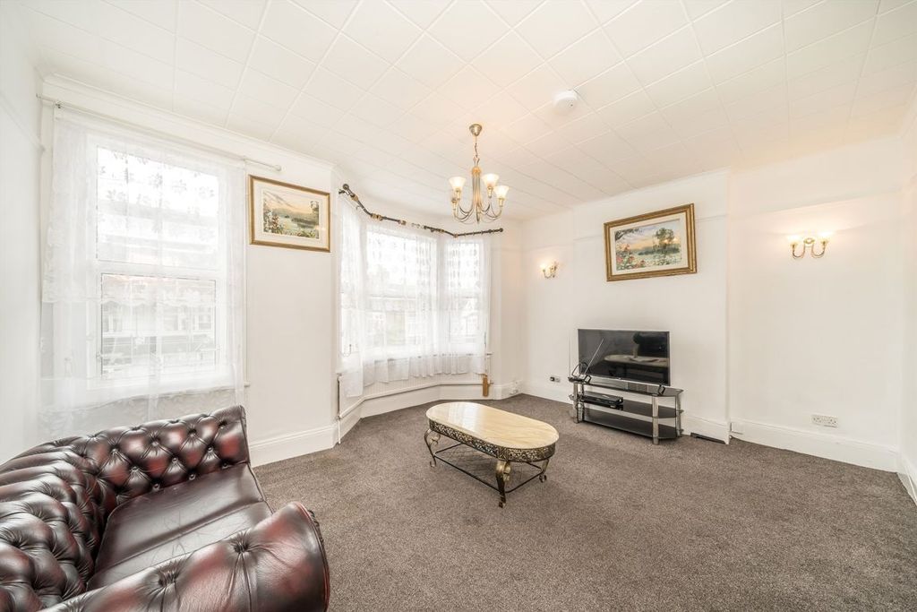 Property photo 2 of 4