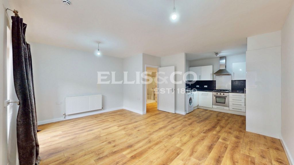 Property photo 2 of 17 Picture No. 16