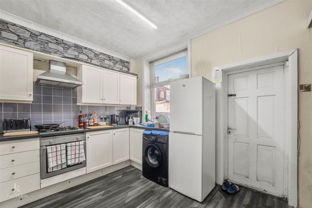 Property photo 2 of 16 2.Jpg