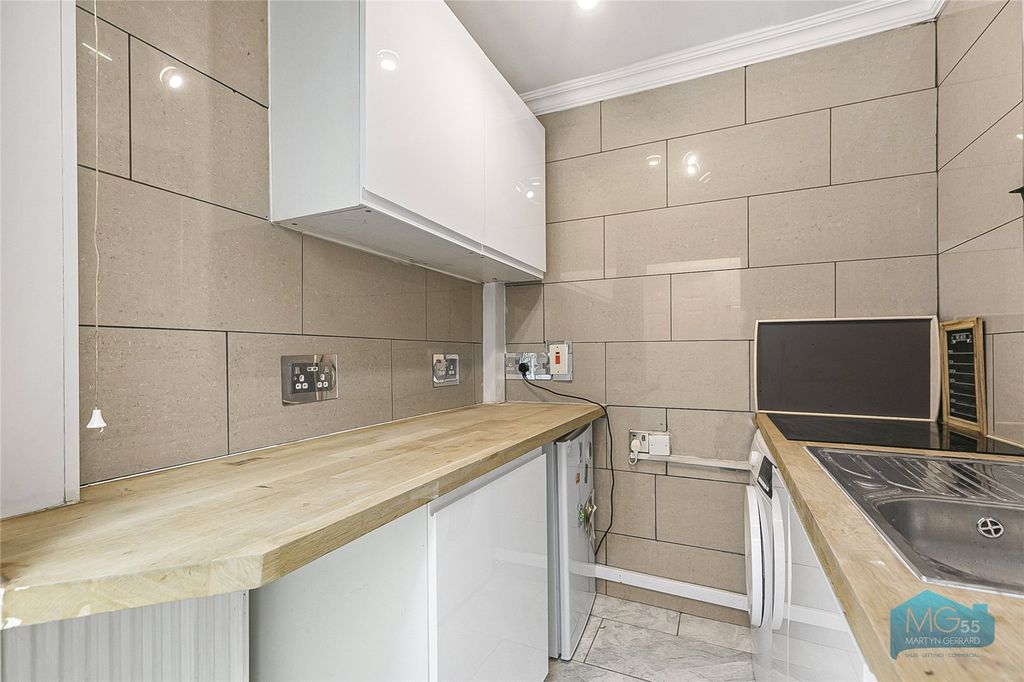 Property photo 3 of 10 Picture No. 02