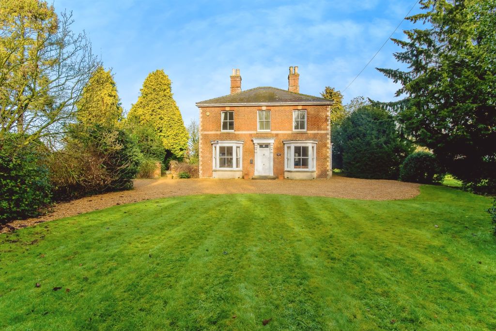Property photo 1 of 32