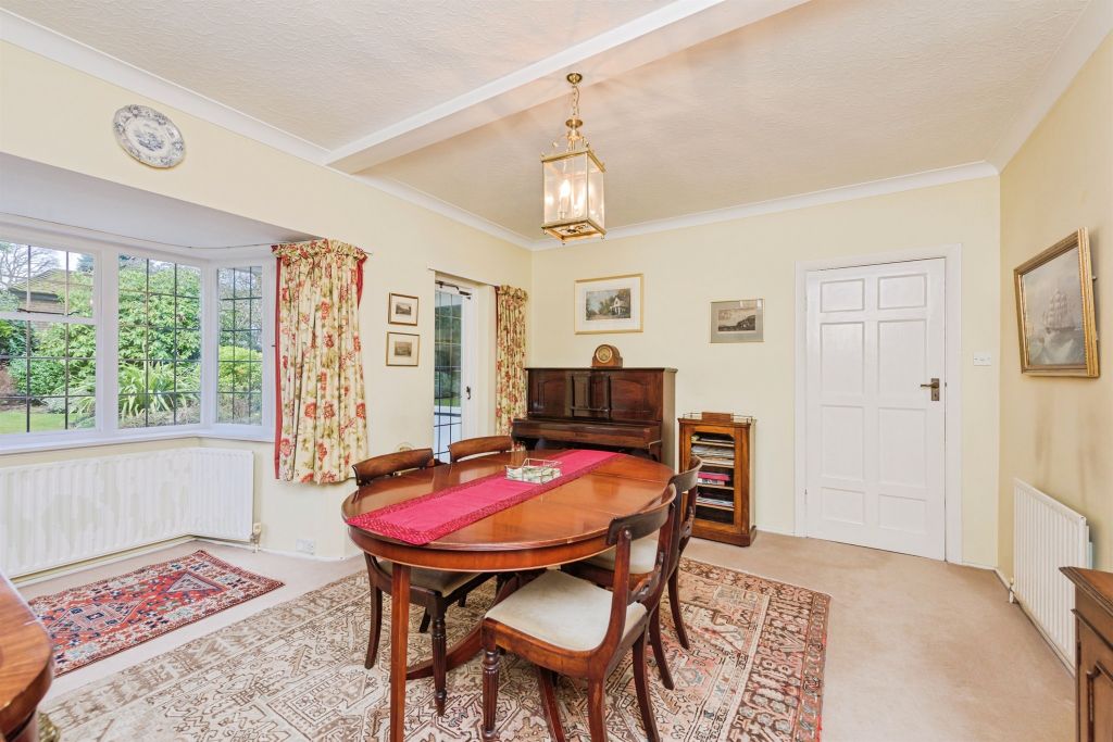 Property photo 3 of 31