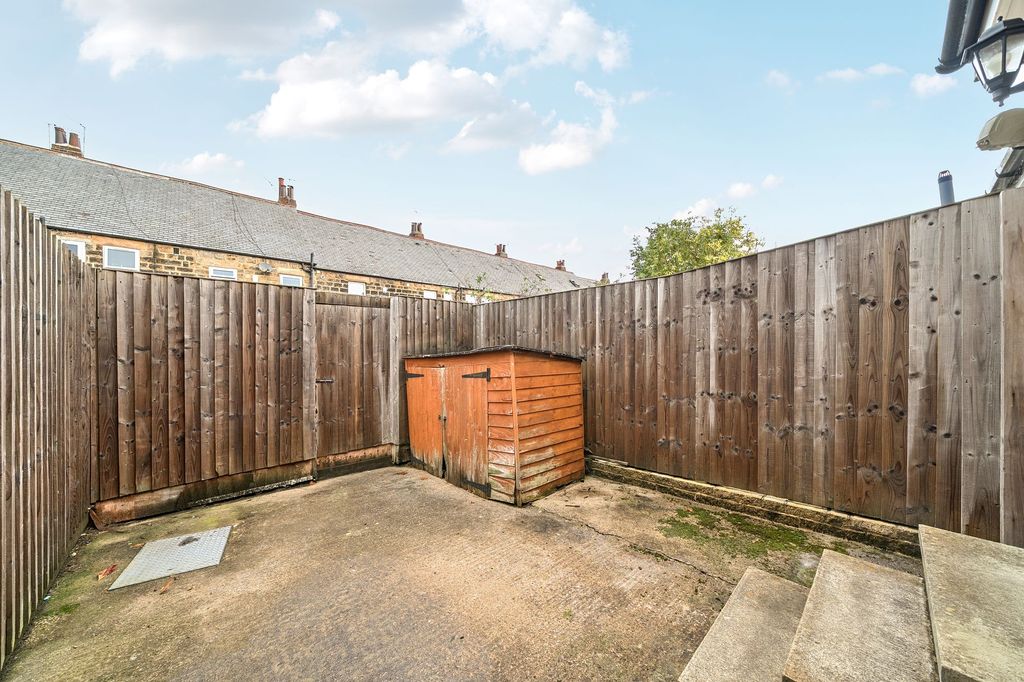 Property photo 3 of 14