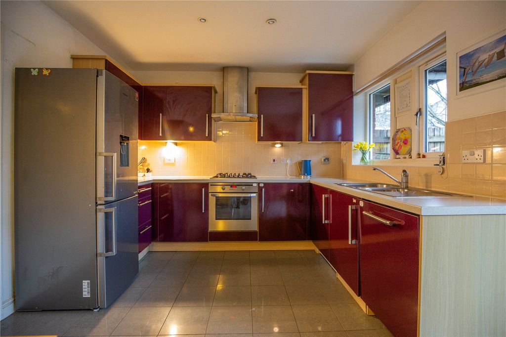 Property photo 3 of 20 Picture No. 18