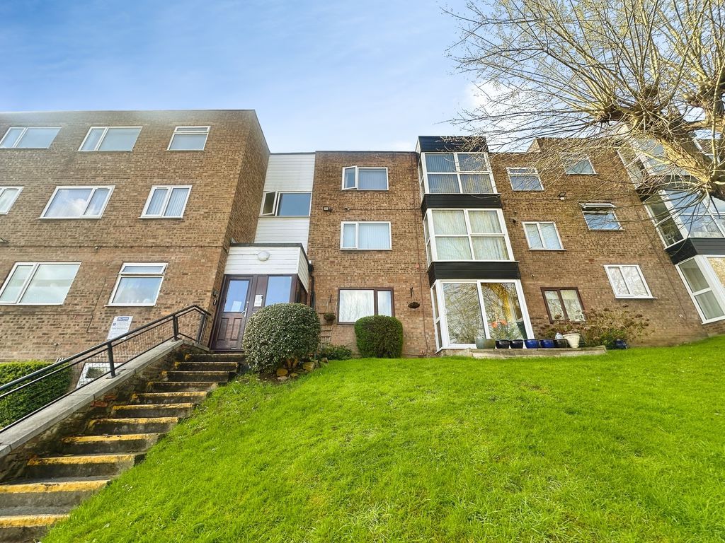 Property photo 1 of 18 Photo 17