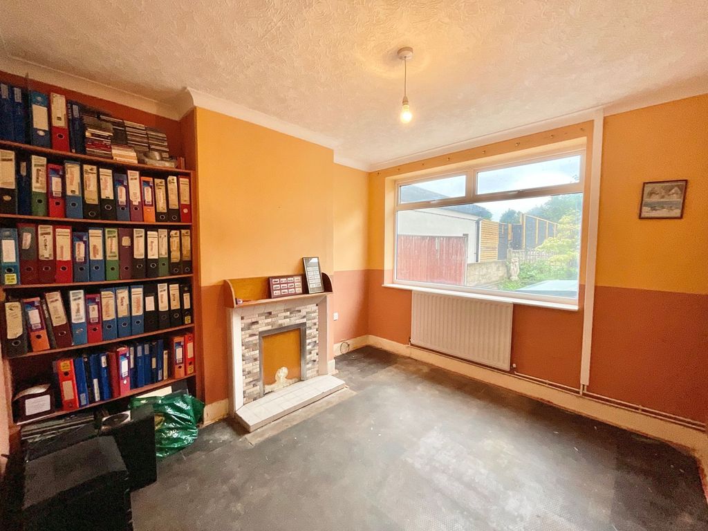 Property photo 3 of 34