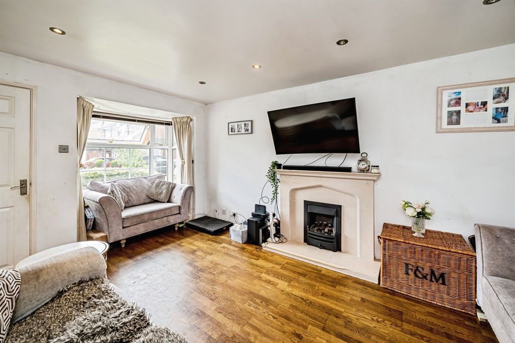 Property photo 2 of 14
