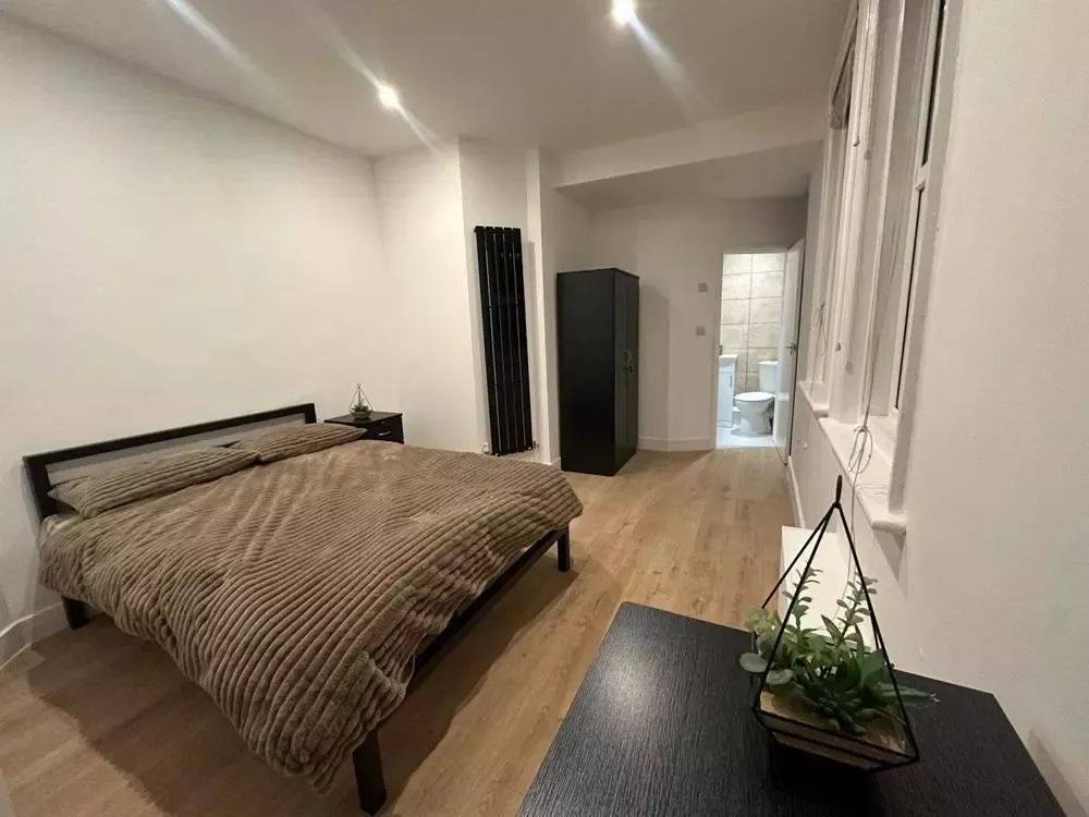 Additional image 4 of 6 bed shared accommodation to rentCavendish Avenue, Eastbourne BN22