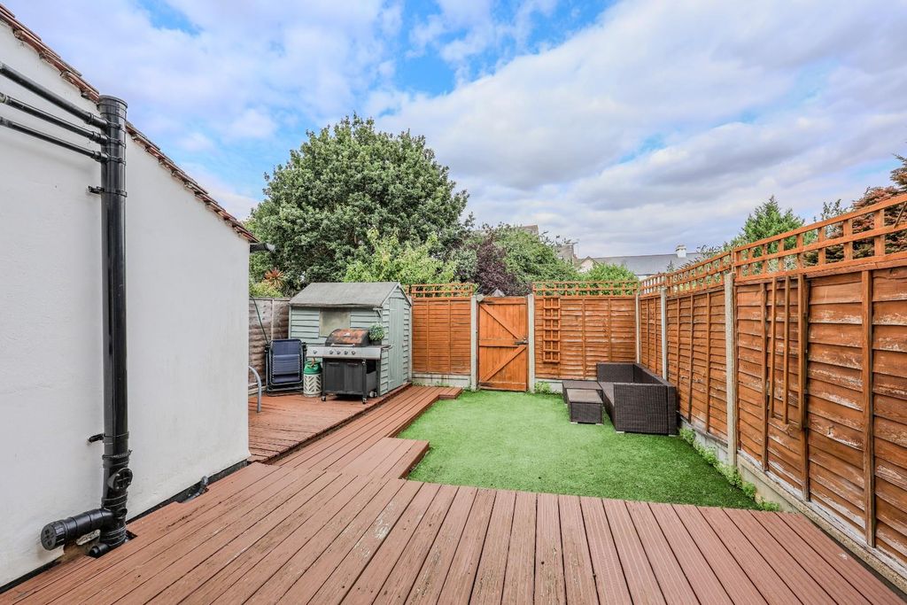 Property photo 3 of 18
