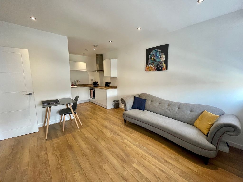 Property photo 2 of 6 Living / Diner