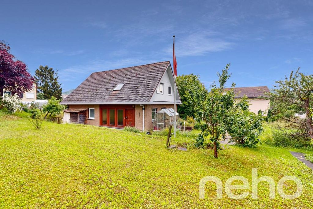 Property photo 2 of 13