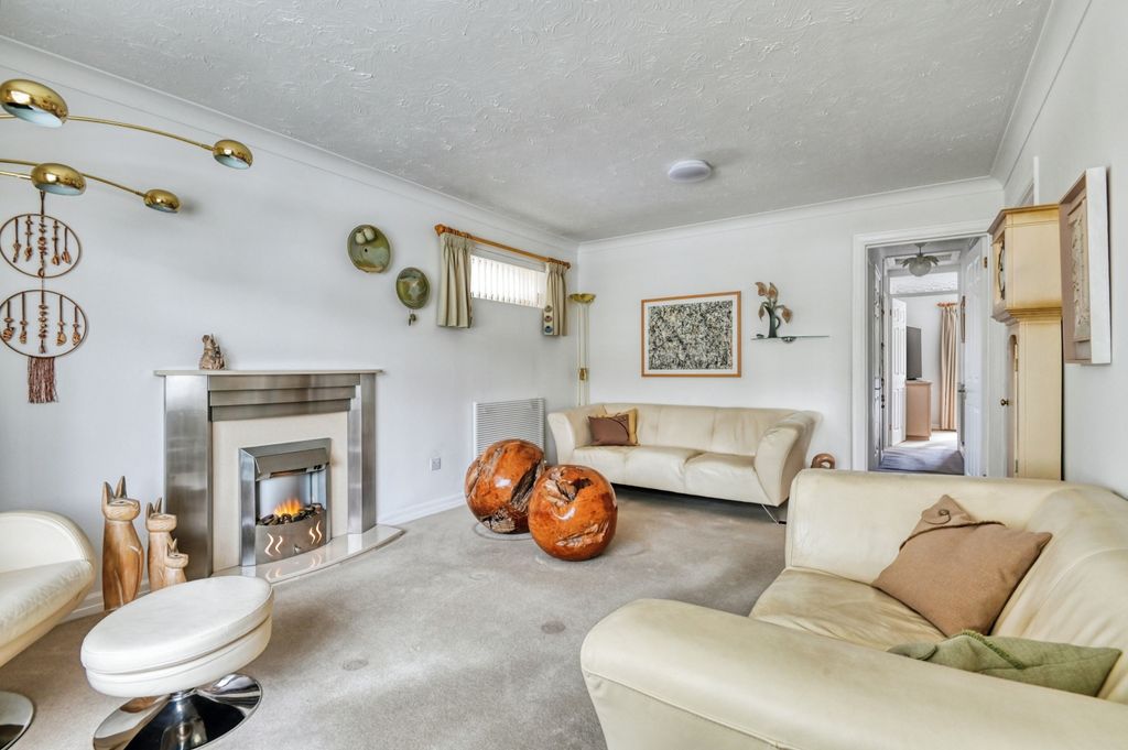 Property photo 3 of 15