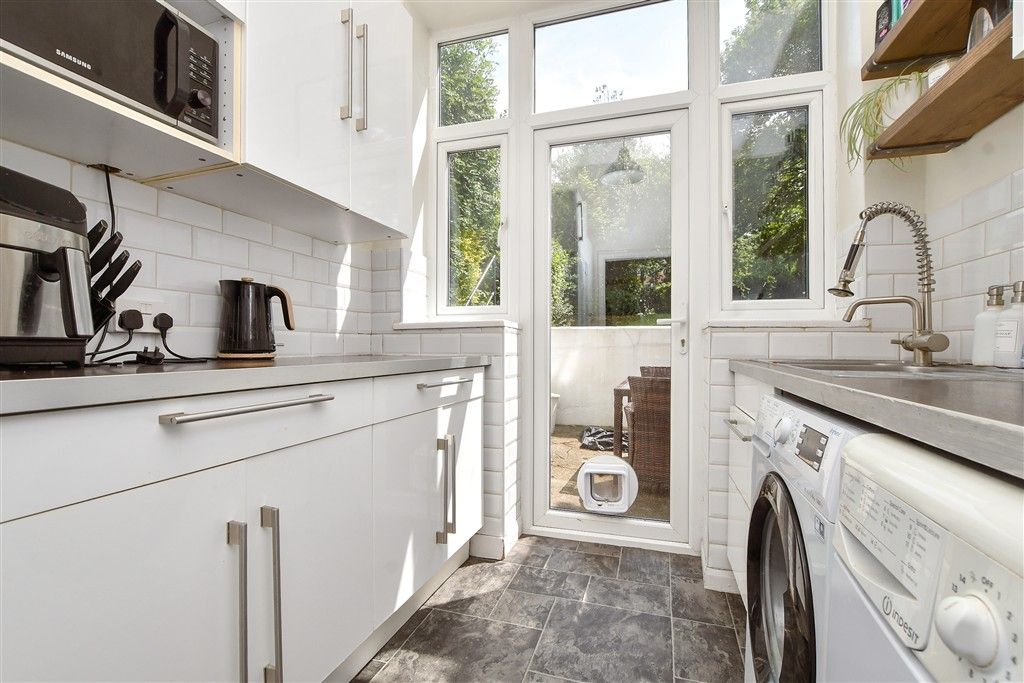 Property photo 2 of 17 Kitchen