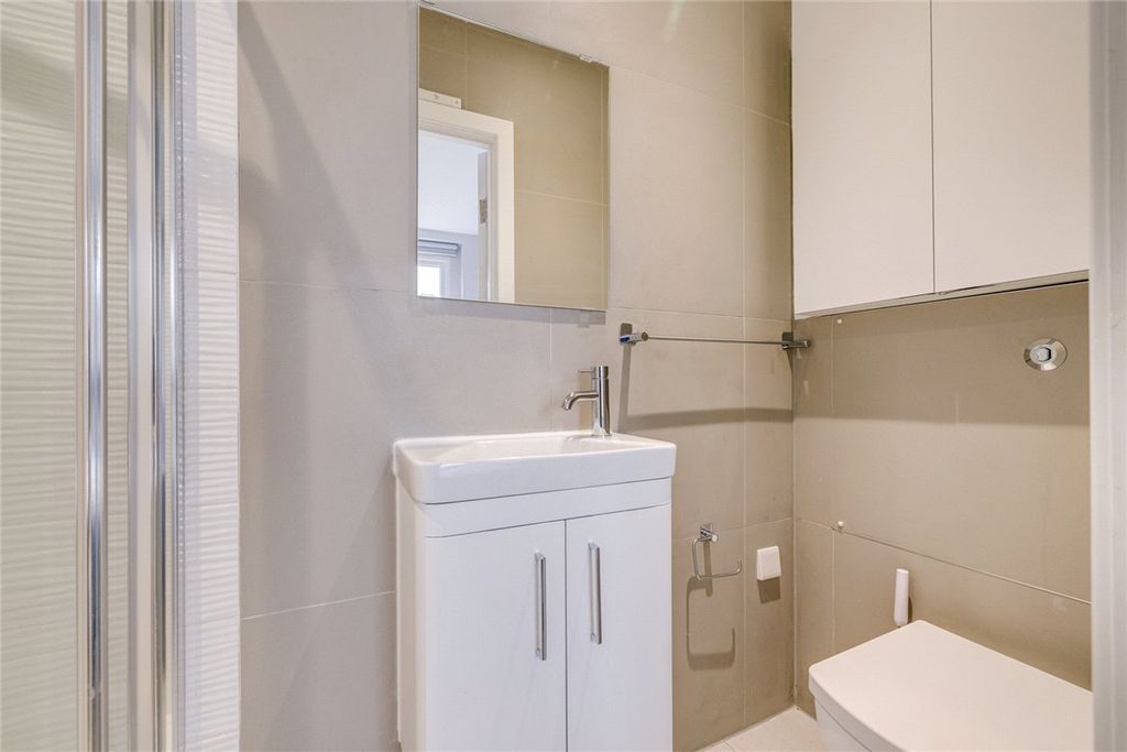 Property photo 3 of 10 Wc