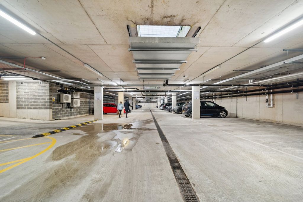 Property photo 3 of 12