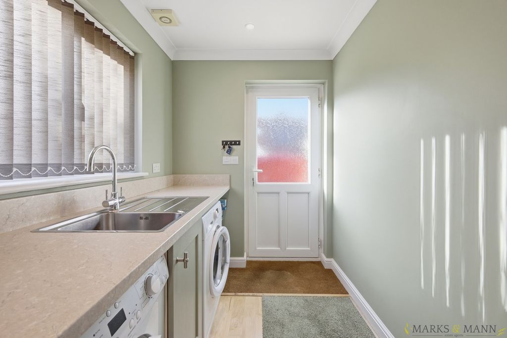 Property photo 3 of 26