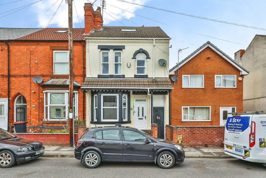 Property photo 1 of 18