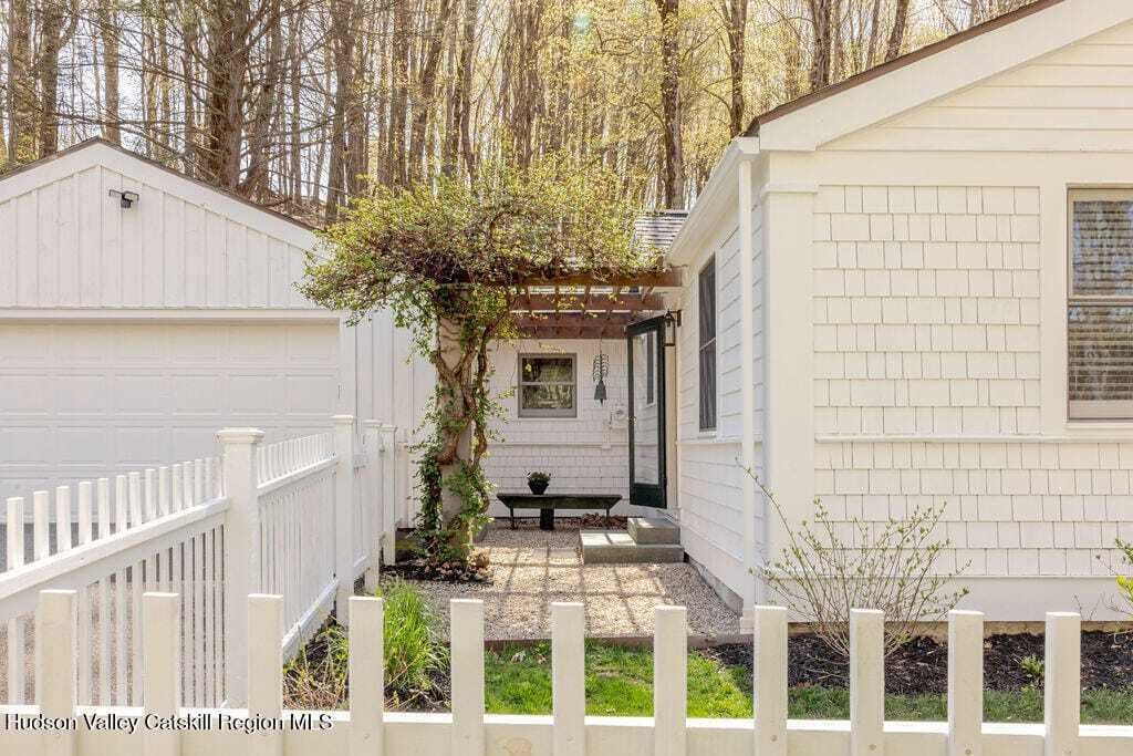 Property photo 1 of 30