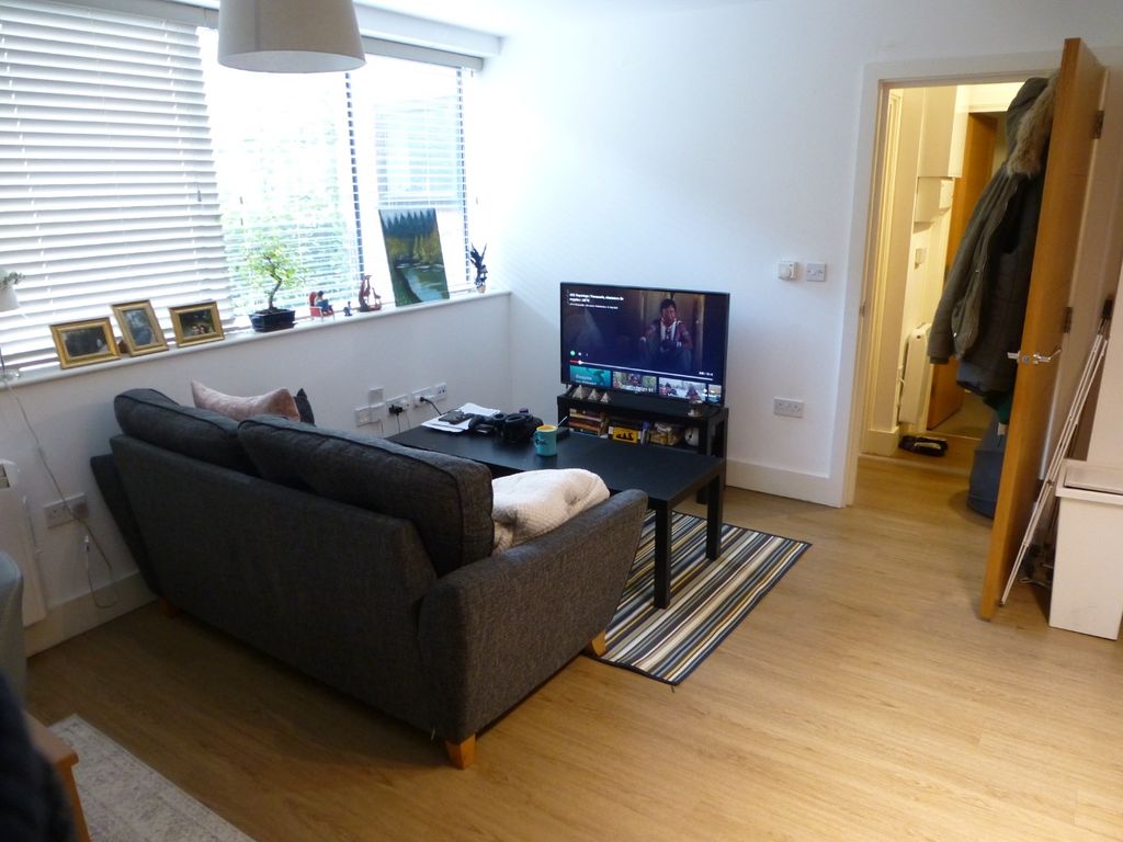 Property photo 2 of 12 4455901