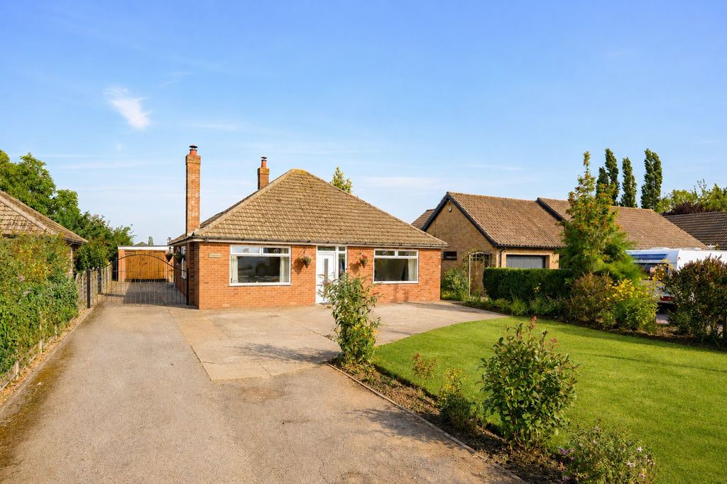 Property photo 1 of 35