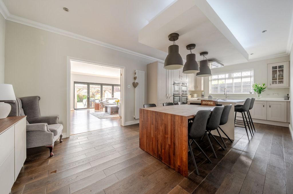 Property photo 2 of 18 1409259-4-699Dec6...