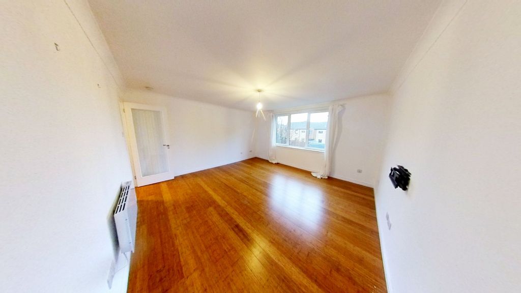 Property photo 3 of 11 Photo 3