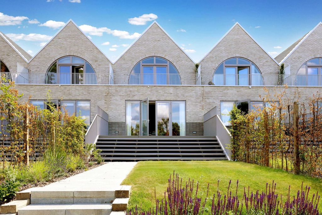 Property photo 2 of 23 Picture No. 40