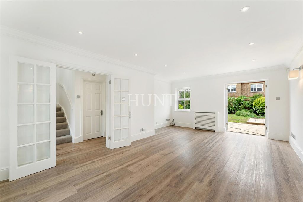 Property photo 3 of 37