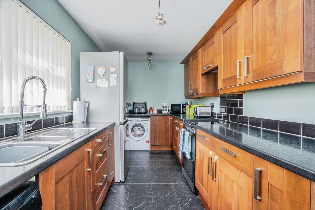 Property photo 2 of 15 Pbox-Img.Jpg