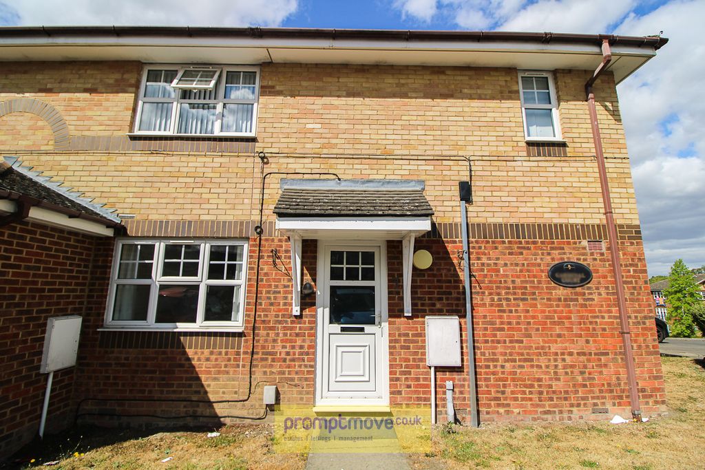 Property photo 1 of 10 Na