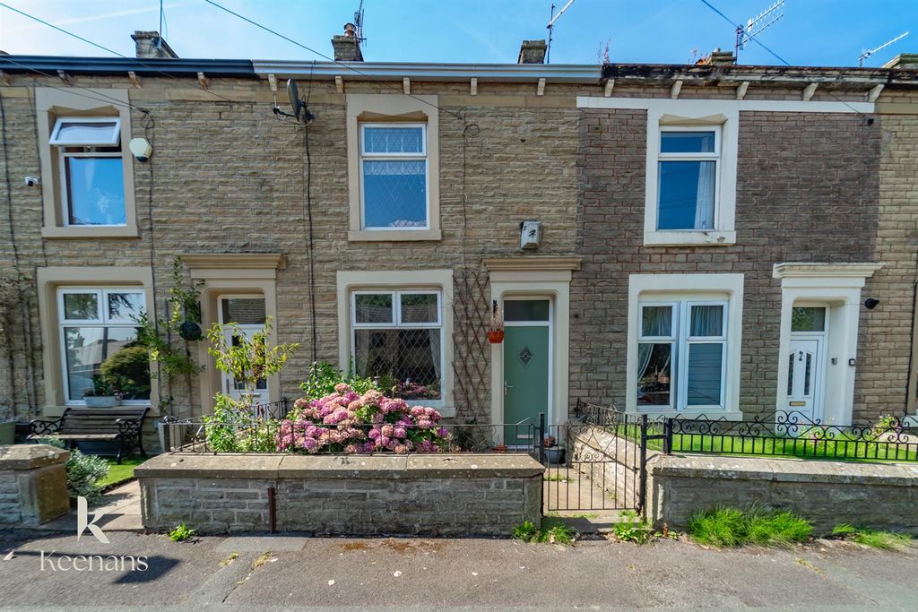 Property photo 1 of 31