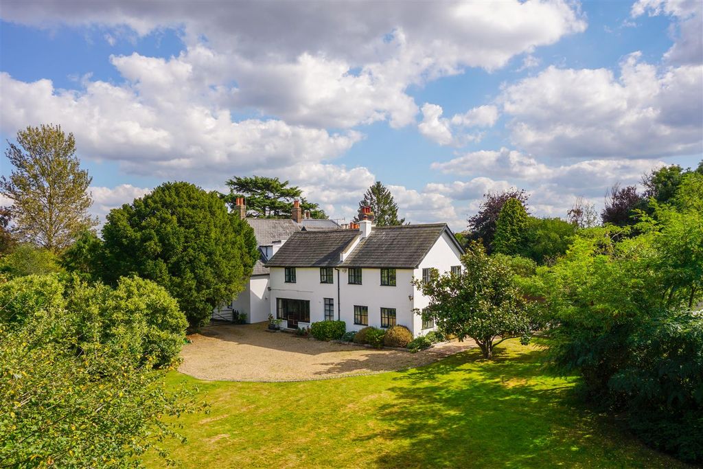 Property photo 1 of 27 2_Hookwood_Manor_Externals-3.Jpg