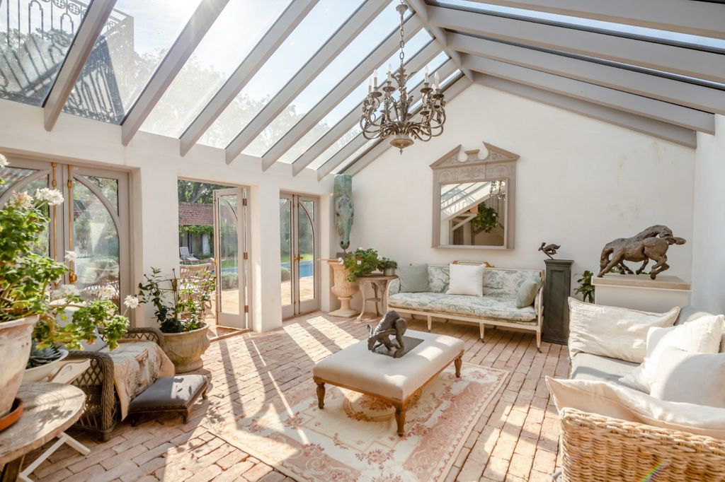 Property photo 3 of 31 Orangery