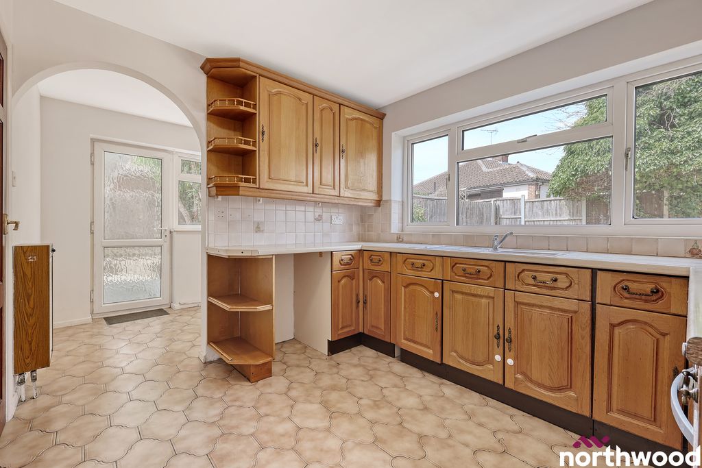 Property photo 3 of 31