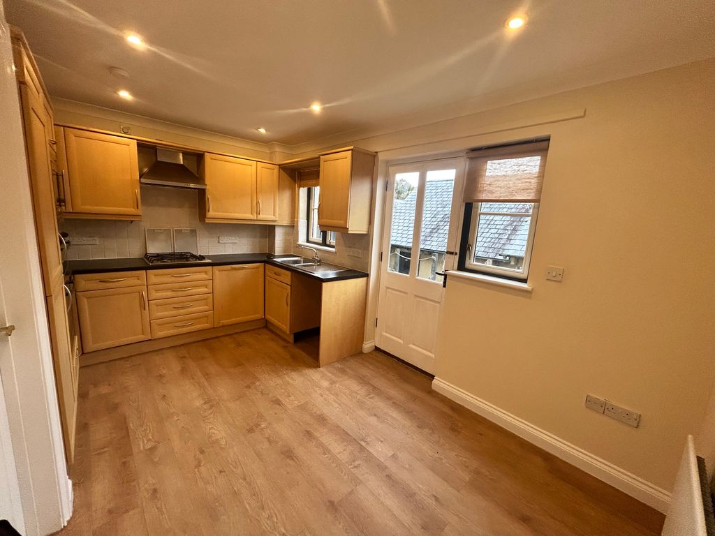 Property photo 3 of 12 Img_6109