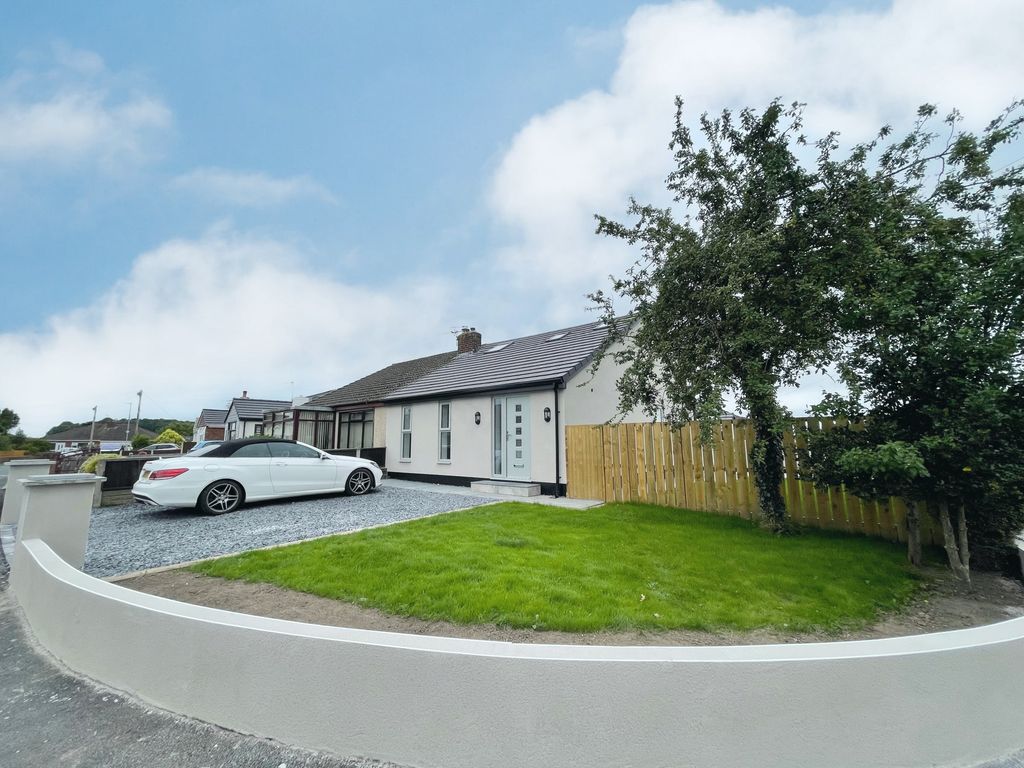 Property photo 1 of 32
