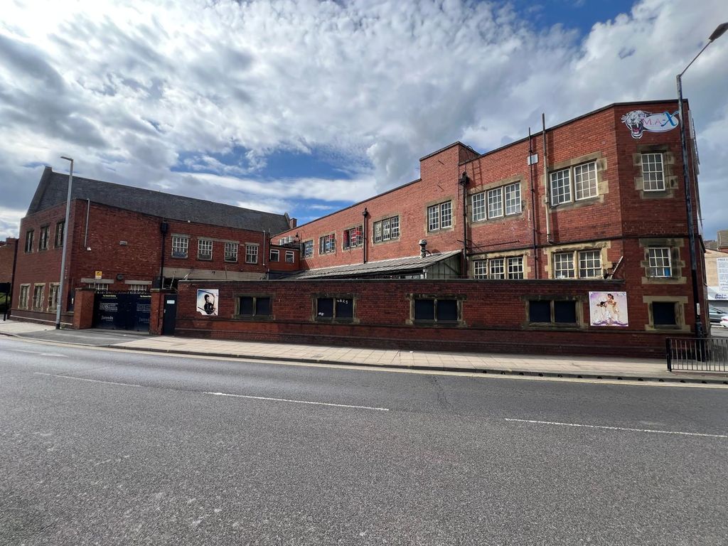 Property photo 3 of 14