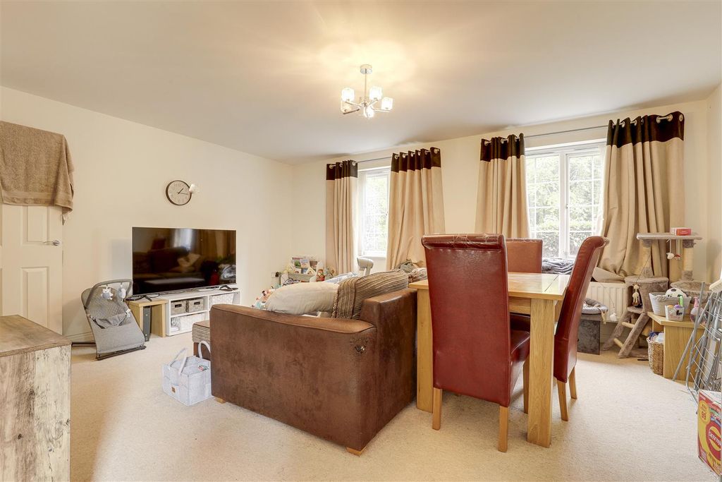 Property photo 3 of 12 08.Jpg