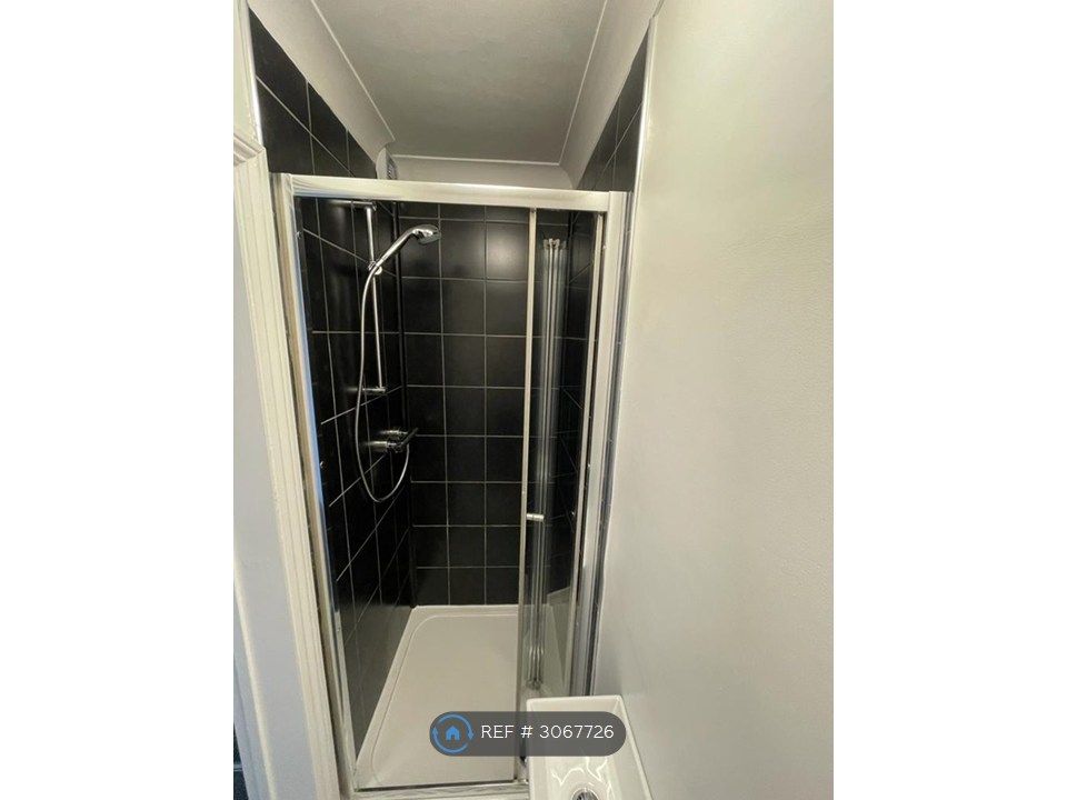 Property photo 3 of 25