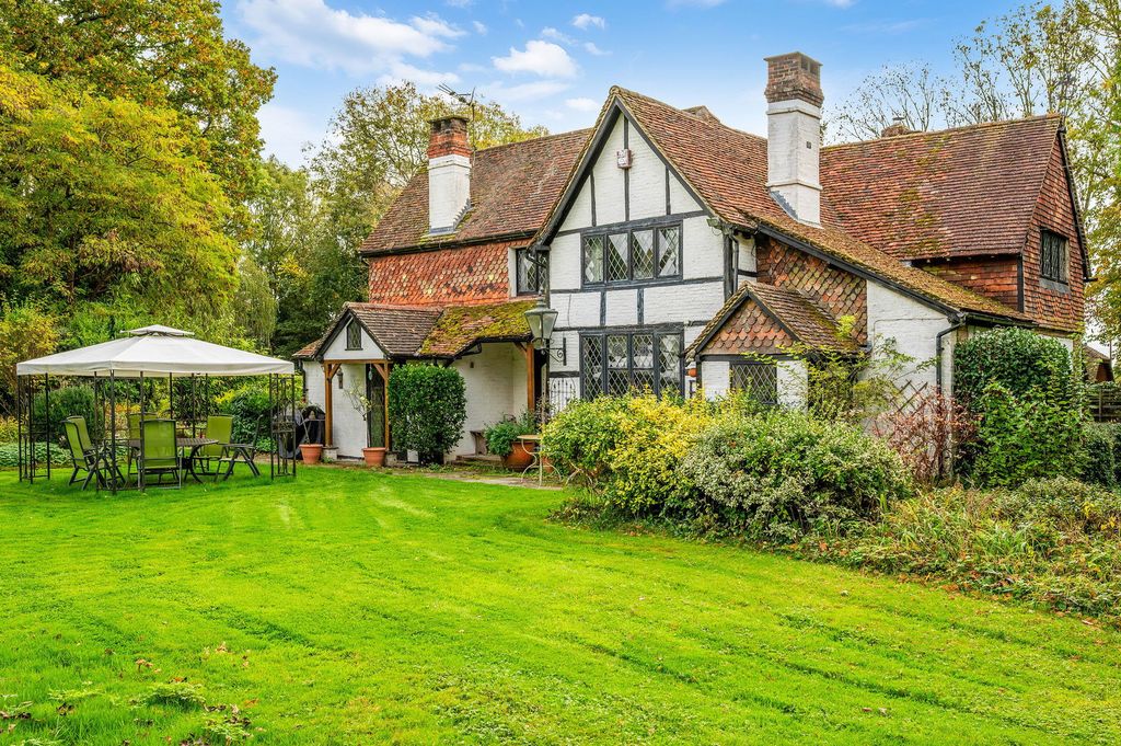 Property photo 1 of 28