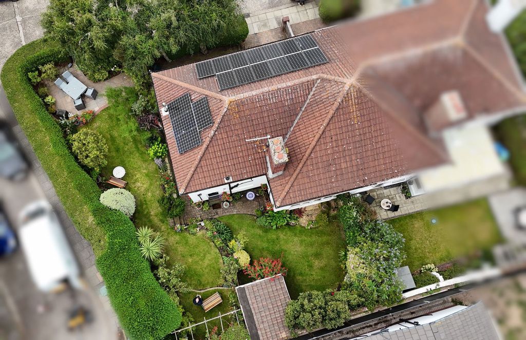 Property photo 1 of 40